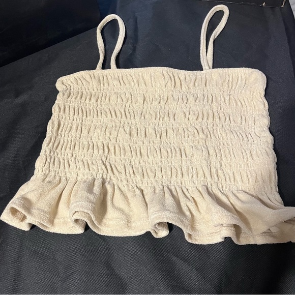 H&M Cream Smocked Crop Top Size Medium - Picture 5 of 6